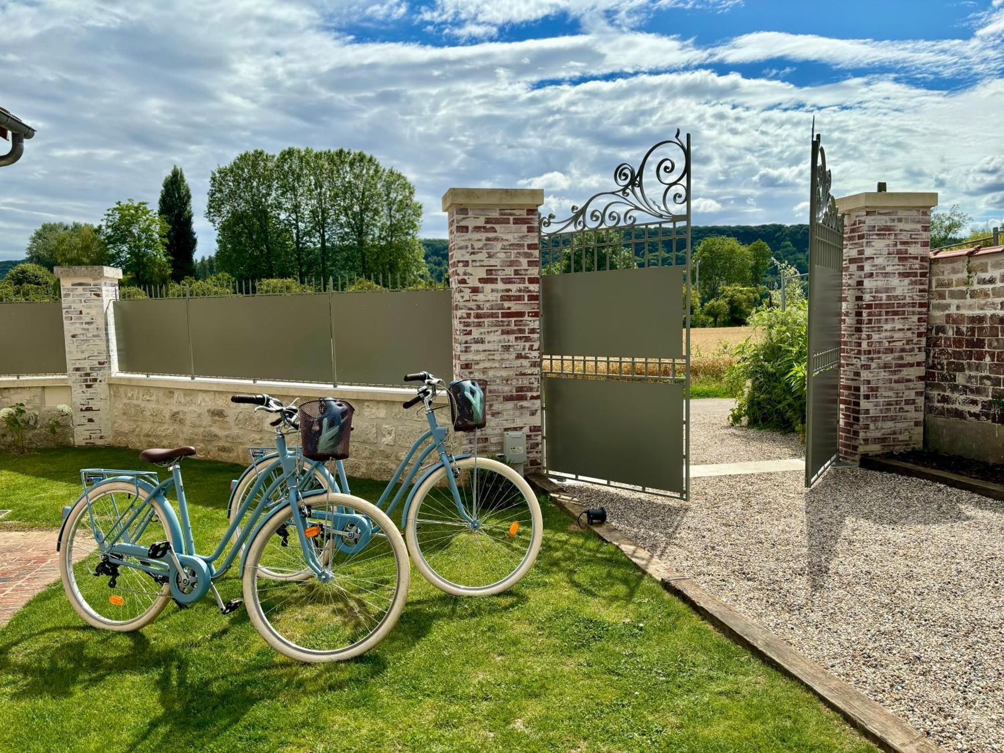 La Petite Maison De Giverny - Gite De Charme 5 Etoiles Au Coeur Du Village - 3 Chambres Εξωτερικό φωτογραφία
